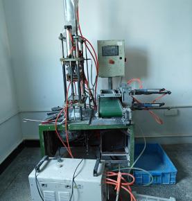 Hot pressing machine